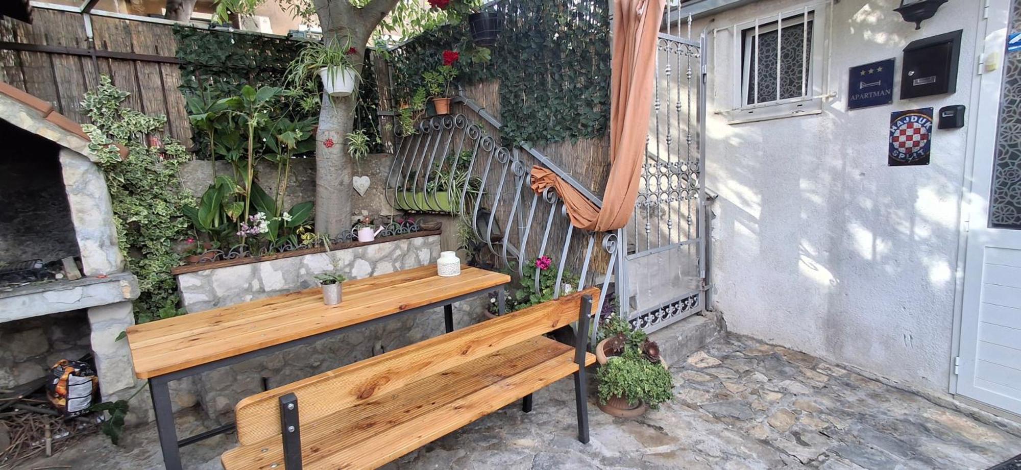 Old Town Sole Apartment Сплит Екстериор снимка