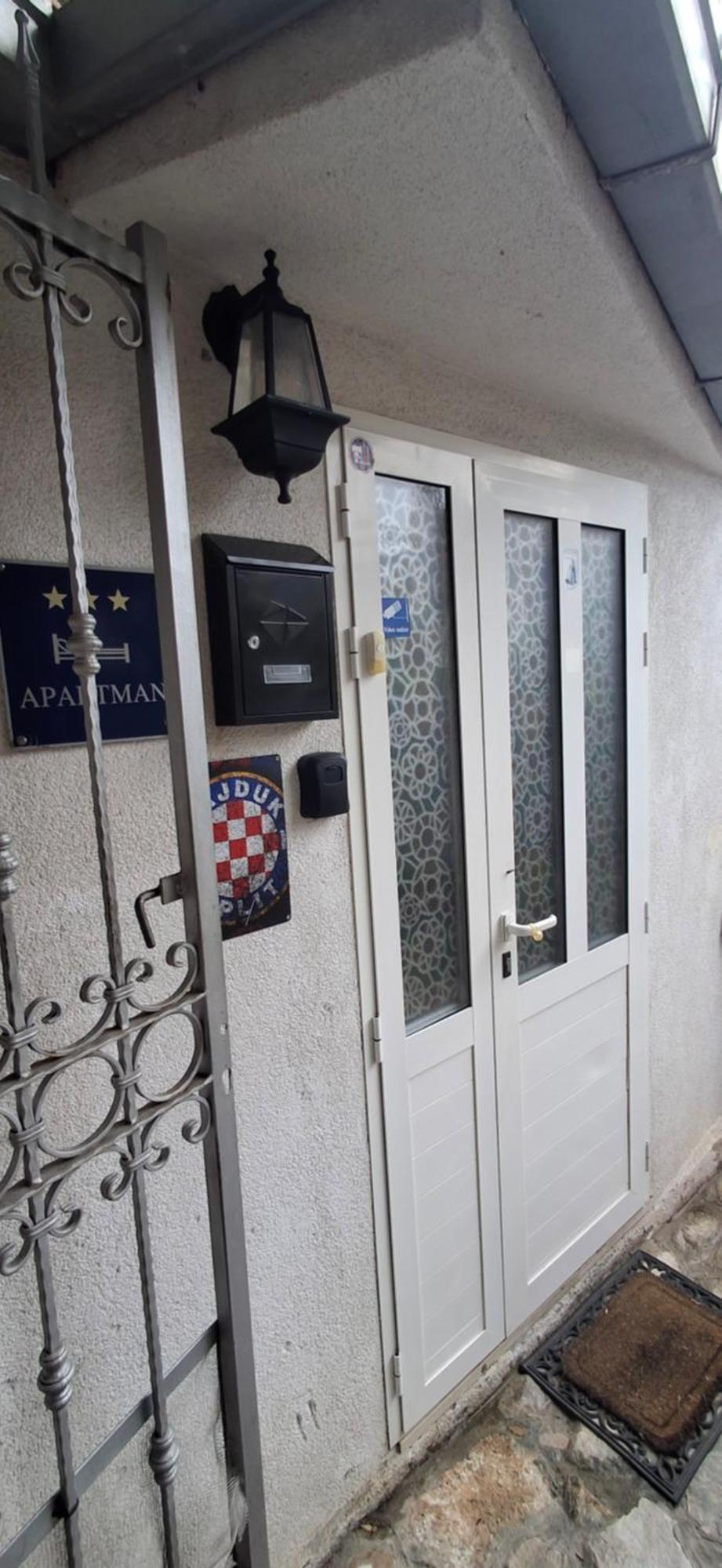 Old Town Sole Apartment Сплит Екстериор снимка